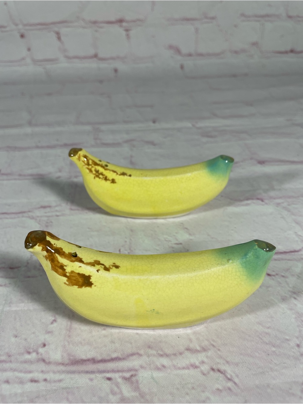 Vintage Hand Painted Ceramic Banana Salt and Pepper Shaker Pair Japan - Picture 2 of 7